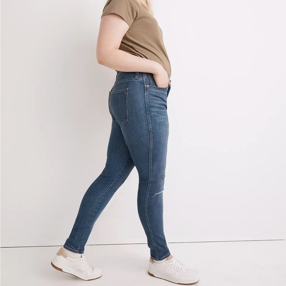 Madewell 10” high rise skinny jeans foregate wash knew rip edition - Picture 2 of 8